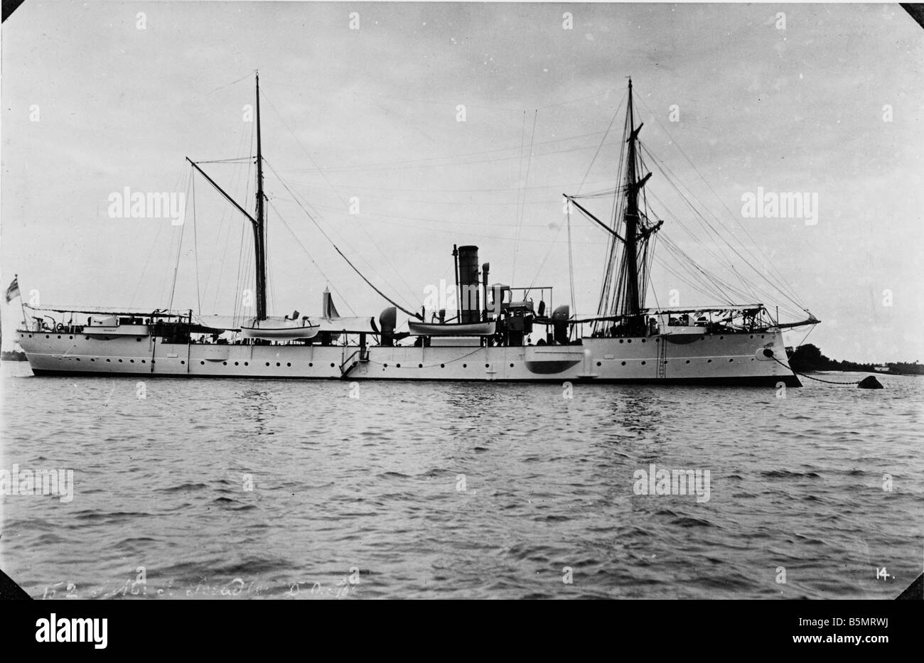 9AF 1914 0 0 A8 2 S M S Seeadler Daressalam Foto Deutsch-Ostafrika heute Tansania als deutsche Kolonie 1884 1920 S M S Seeadler in Stockfoto