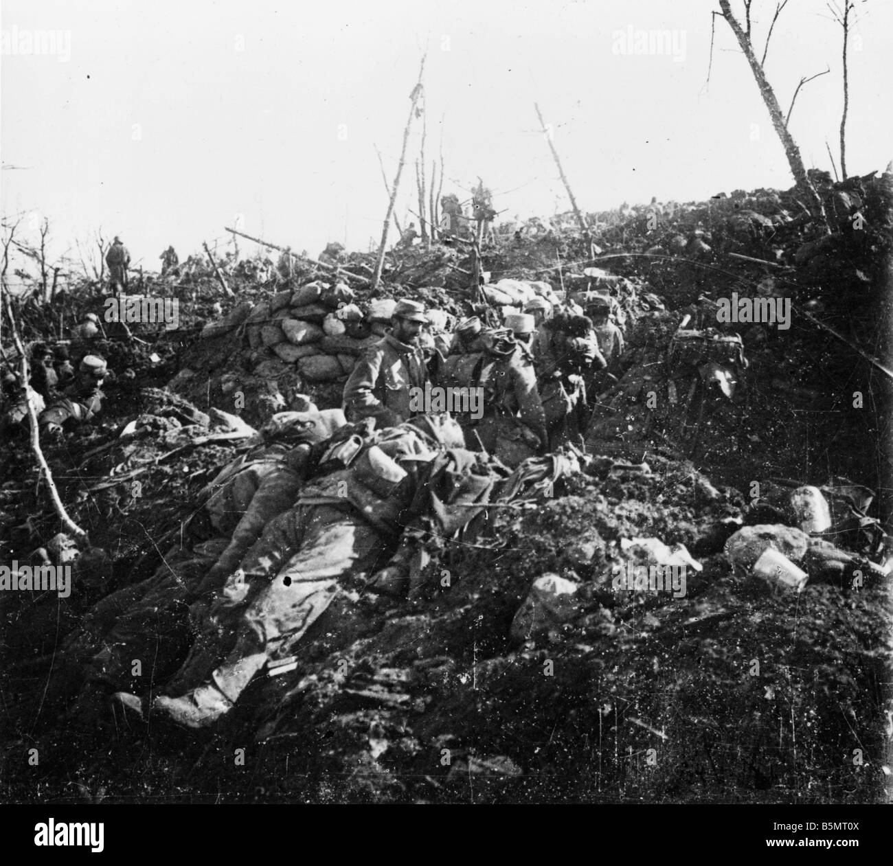 9FK 1915 4 0 A1 3 E Schlacht bei Eparges Franch Gegenangriff Übersetzung Krieg I Western Front Schlacht von Les Eparges Dep Maas 18 km Southw Stockfoto