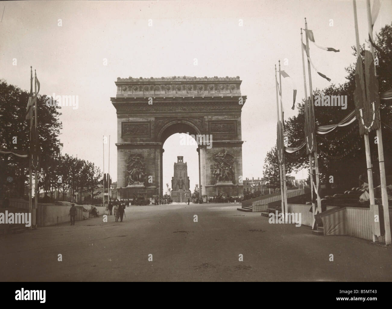 9FK 1919 7 14 A1 11 E Siegesfeiern 14. Juli 1919 Paris 14. Juli 1919 verbündet Siegesfeiern zum Ende des ersten Weltkrieges Stockfoto