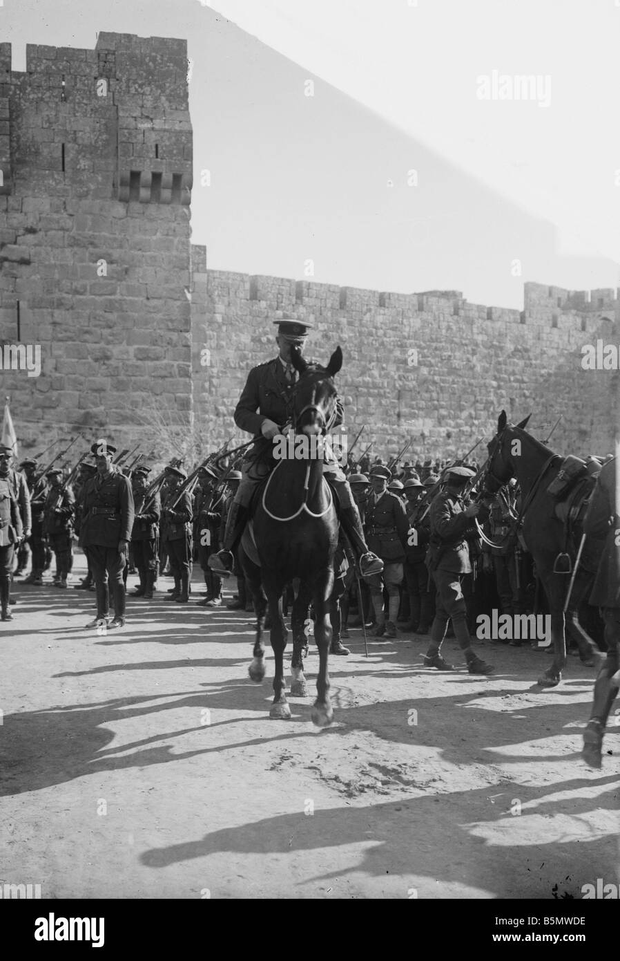 9IS 1917 12 11 A1 WW ich erfassen von Jerusalem durch Großbritannien Weltkriegs türkische britische kämpft erfassen von Jerusalems durch britische Truppen Stockfoto