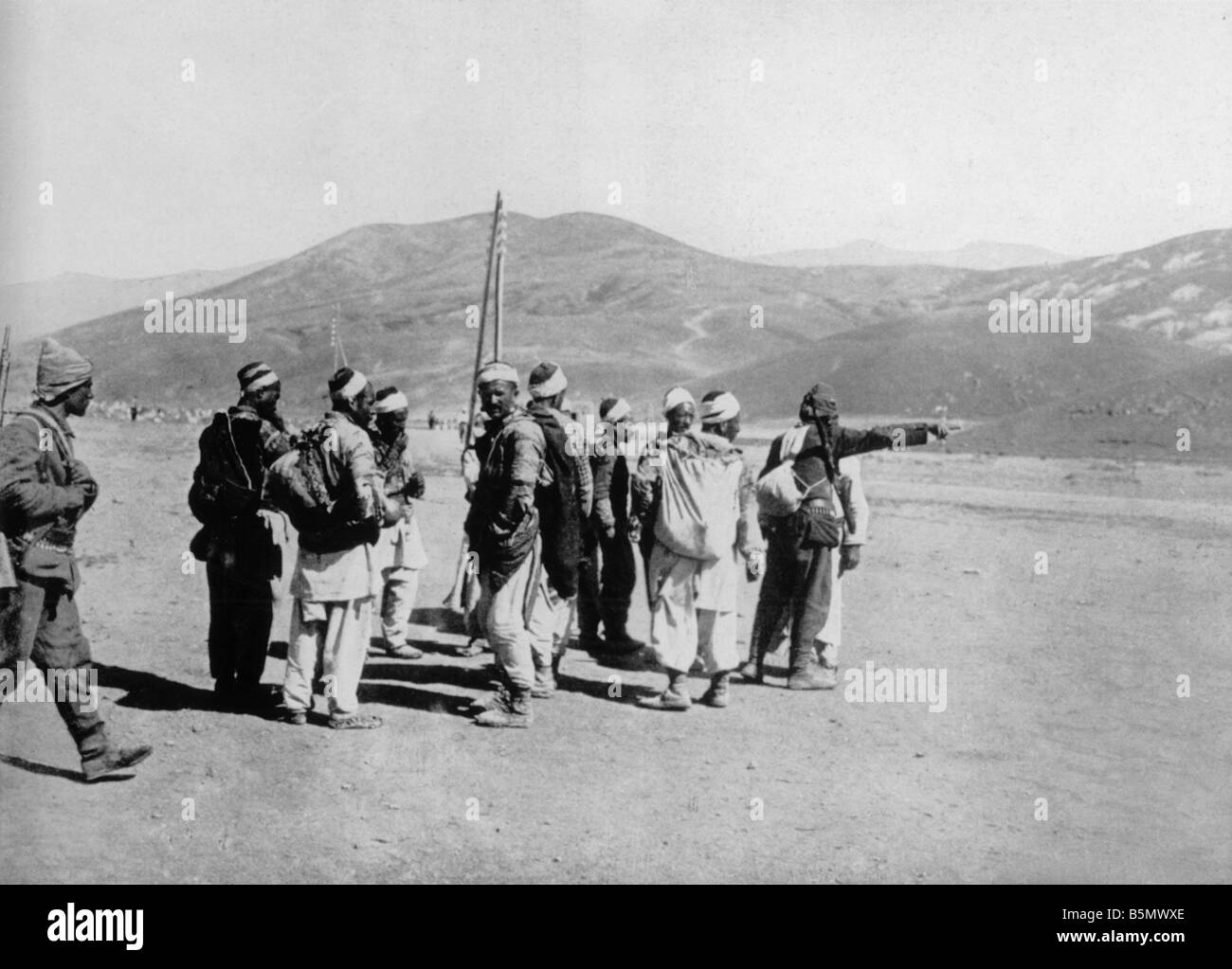 9TK 1915 0 0 A2 türkischen Rekruten in Taurus Foto 1915 1. Weltkrieg Krieg im Nahen Osten türkischen Rekruten im Stier auf dem Weg zum Stockfoto