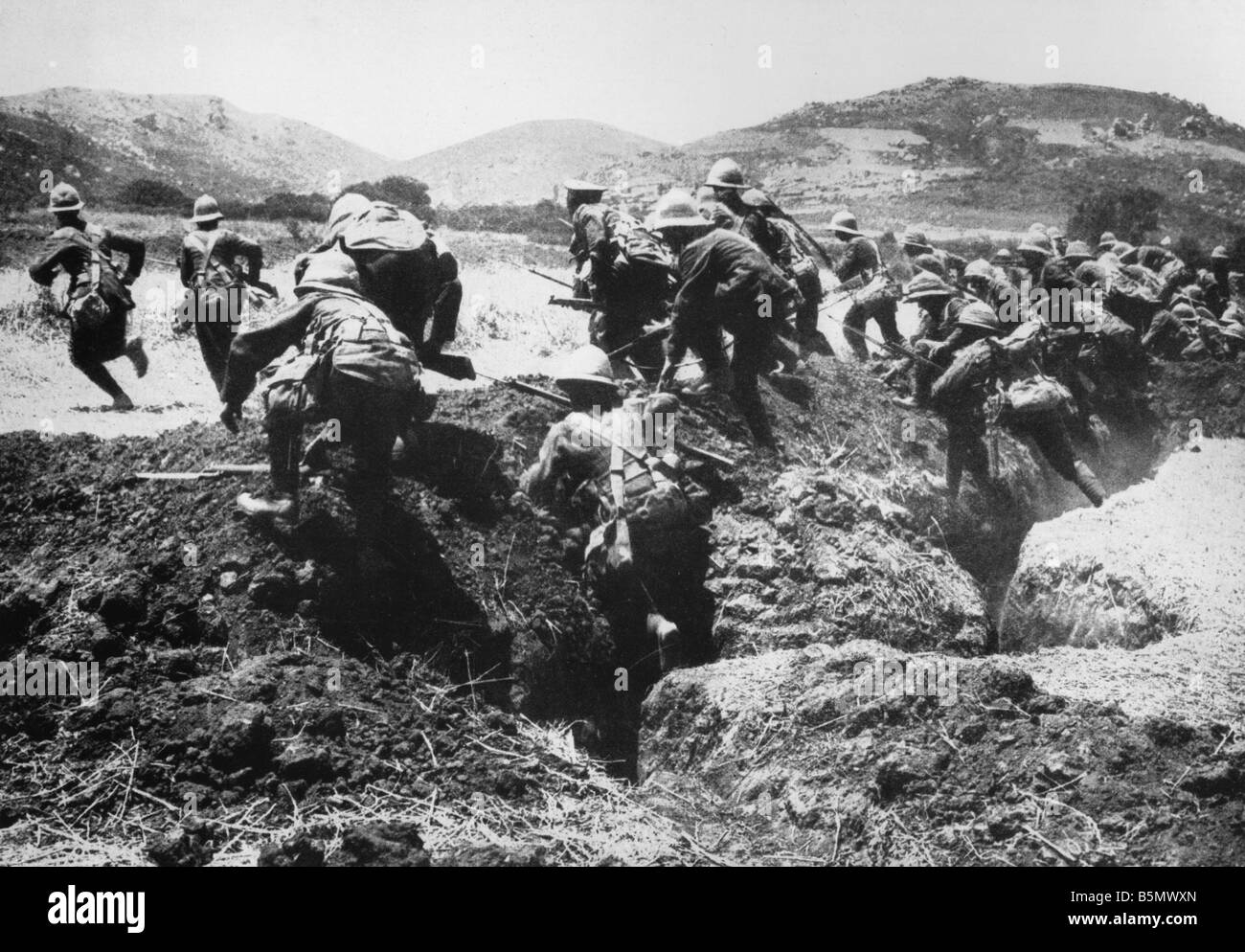9TK 1915 4 25 A1 1 Schlacht um Gallipoli 1915 Foto Welt einen Krieg im Nahen Osten alliierte Versuch bei der Landung auf der Dardanell Stockfoto
