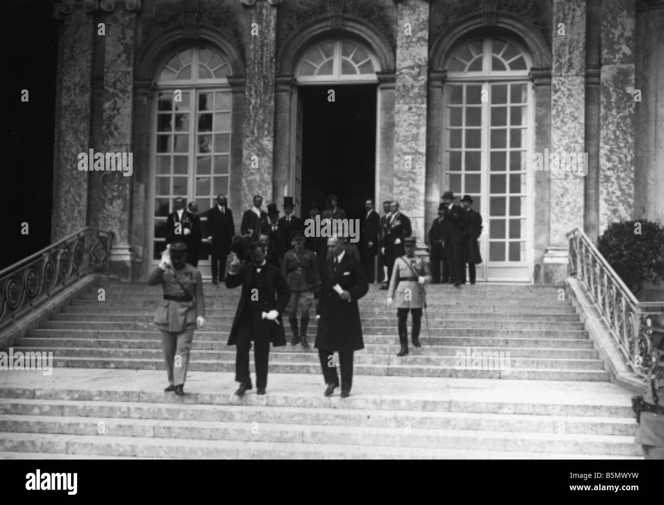 9UN 1920 6 4 A1 1 E Frieden Vertrag von Trianon 1920 Foto Frieden Vertrag von Trianon 4. Juni 1920 Vertrag zwischen Ungarn und der Alli Stockfoto