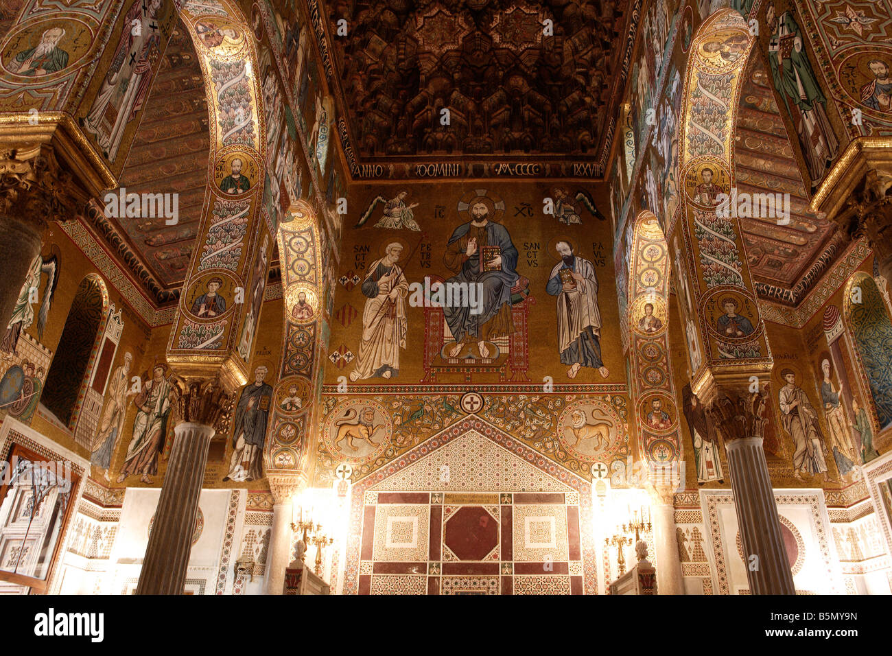 Capella Palatina innen mit Mosaiken und Holzdecke, Palermo, Sizilien Stockfoto