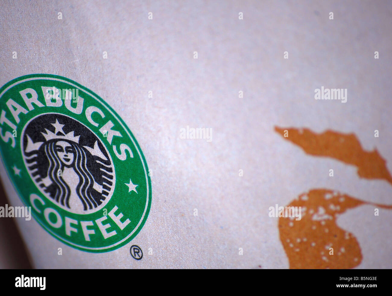 Schließen Sie herauf Bild einer Starbucks-Tasche Stockfoto