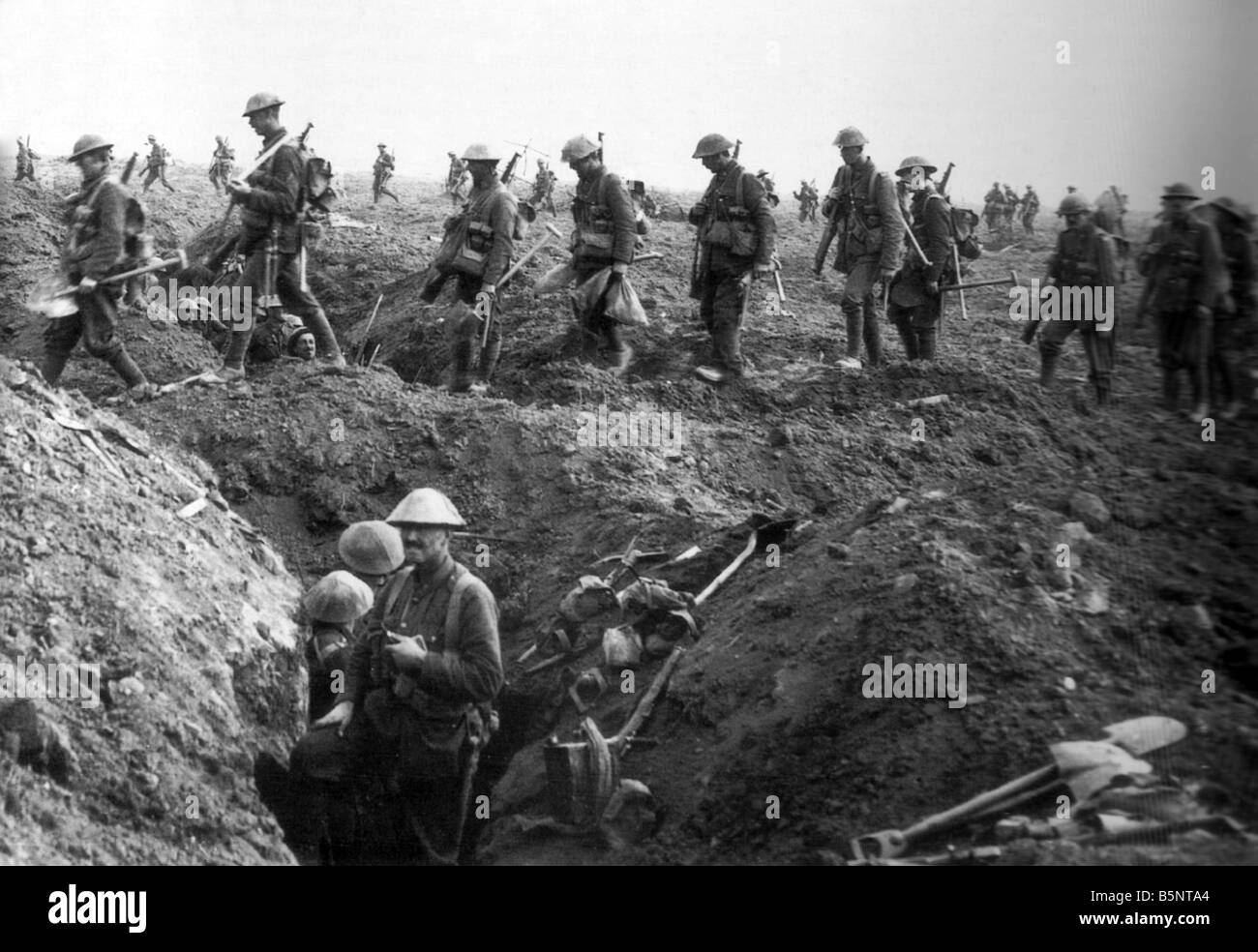 Soldaten in Schützengräben während des 1. Weltkrieges Stockfoto