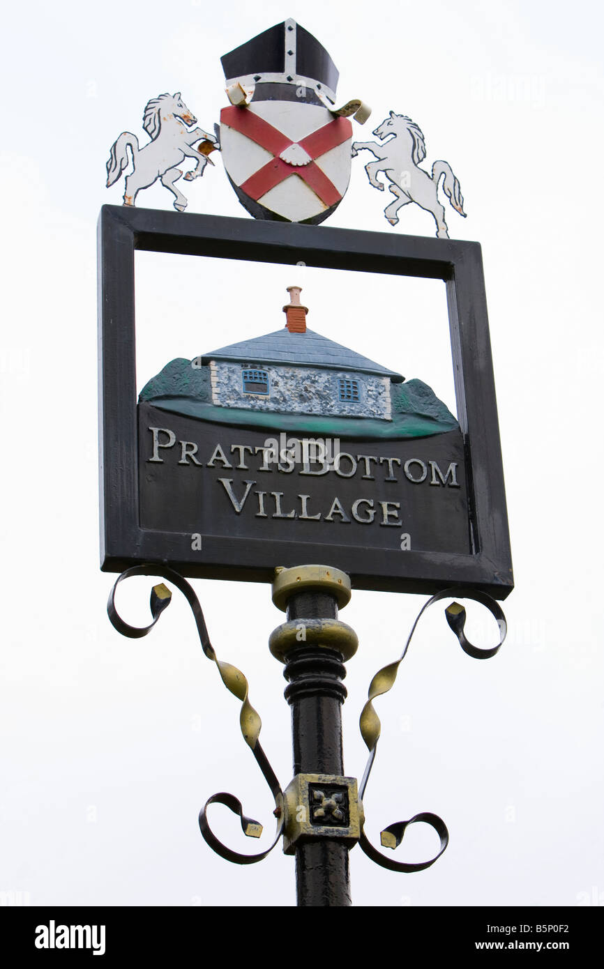 Dorfschild, Pratt's Bottom, Kent, UK Stockfoto