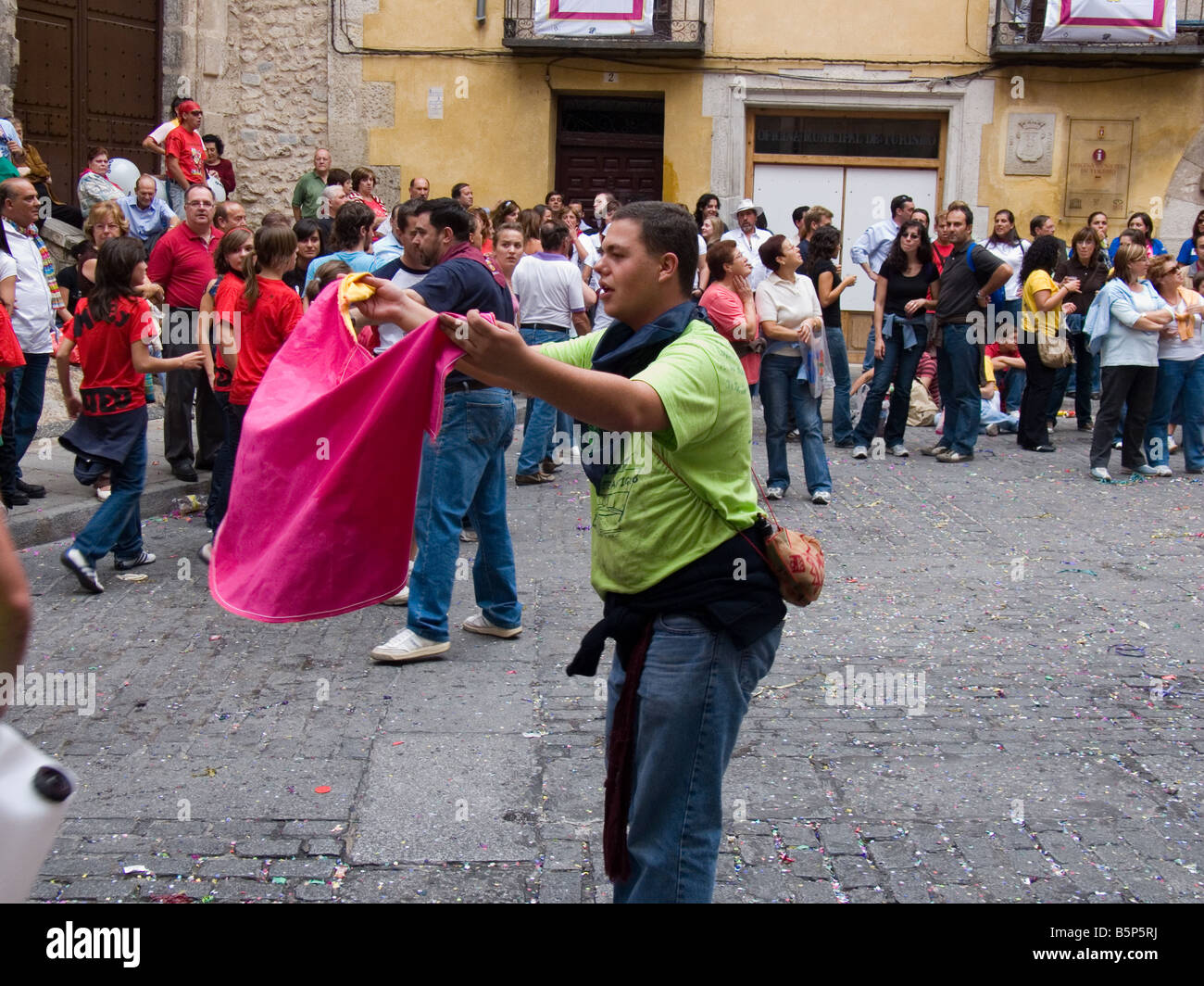 Verlockende Schicksal? Die Fiesta de San Mateo, Cuenca, Spanien Stockfoto