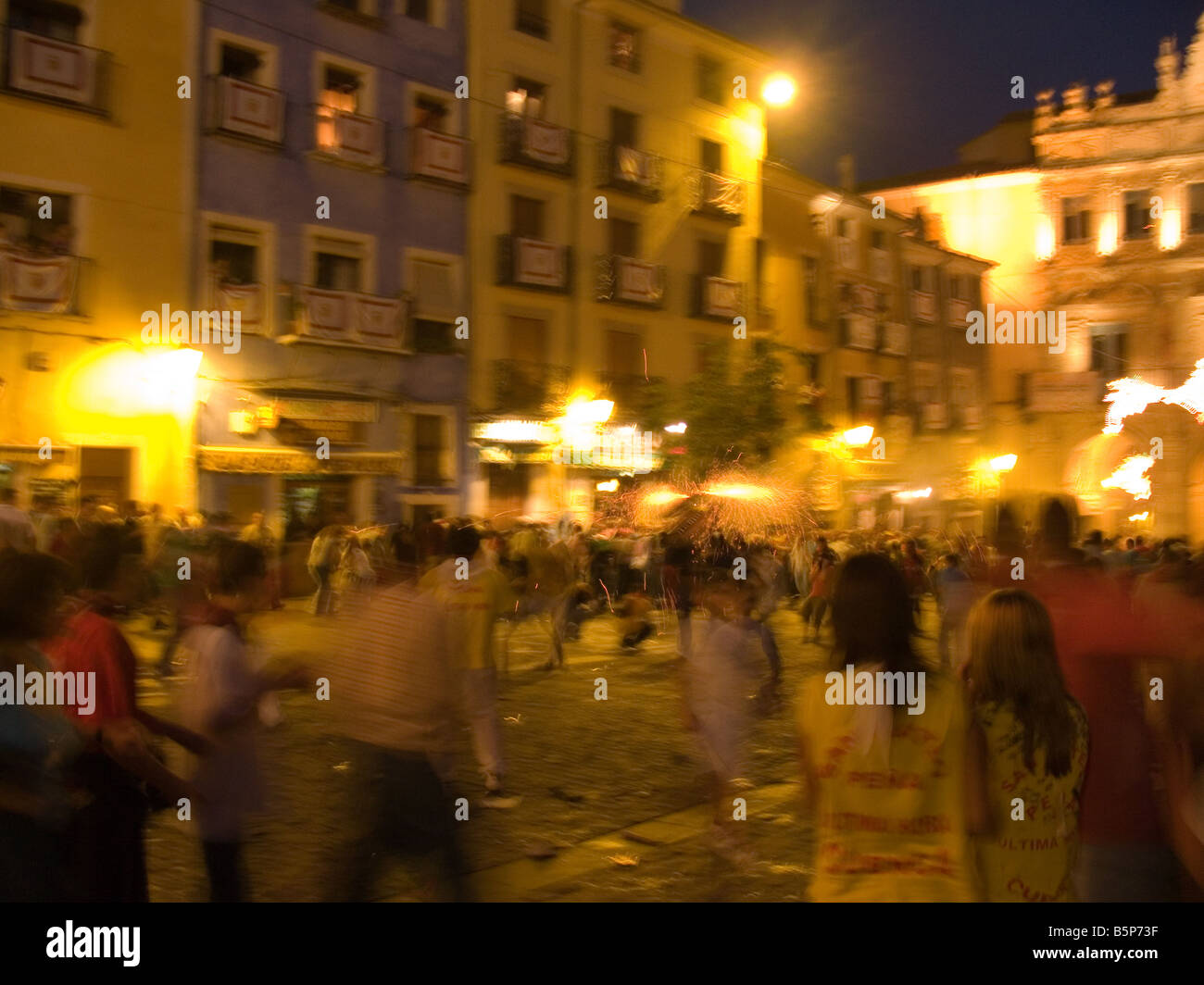 Die Plaza Mayor, Cuenca während eines Abends Fiesta von San Mateo. Stockfoto