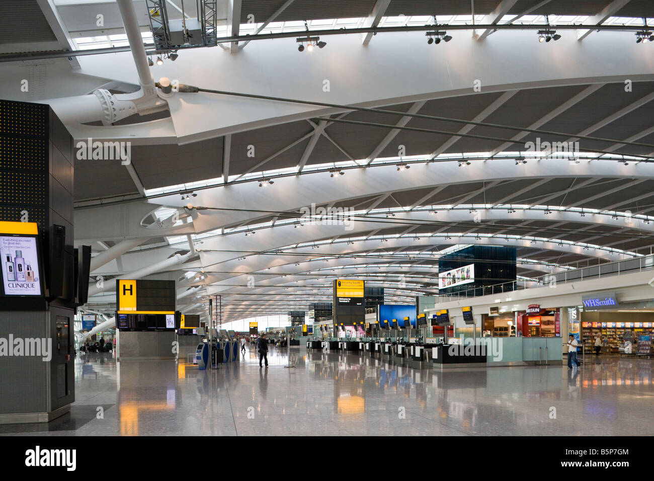 Abflugebene Terminal 5, Heathrow, London, England Stockfoto