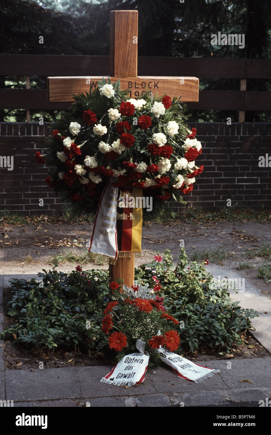 Kreuz, Willi Block an der Berliner Mauer - Staaken, Berlin 1979 Stockfoto