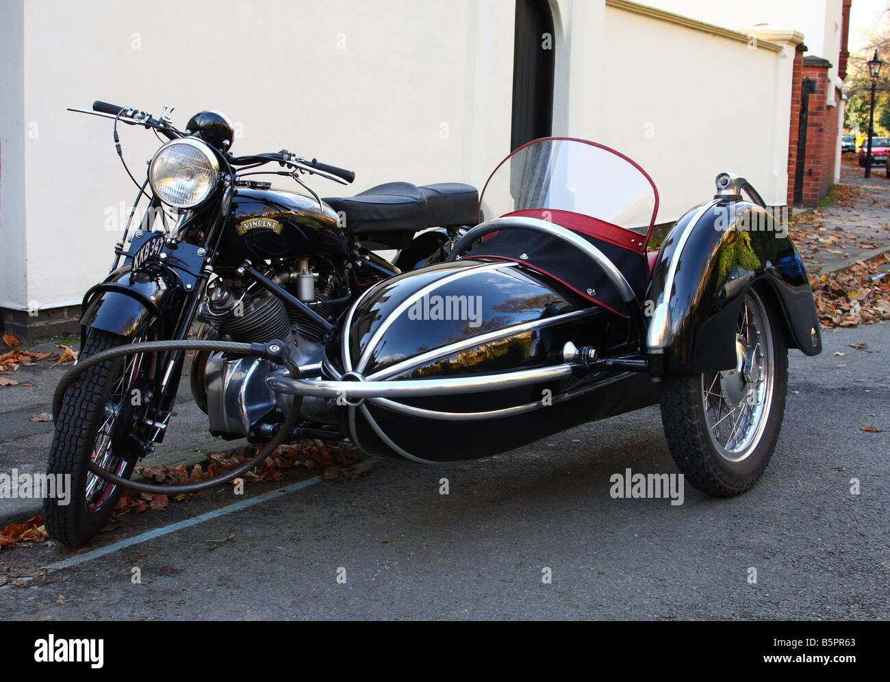 Ein Vintage Vincent Motorrad und Beiwagen. Stockfoto