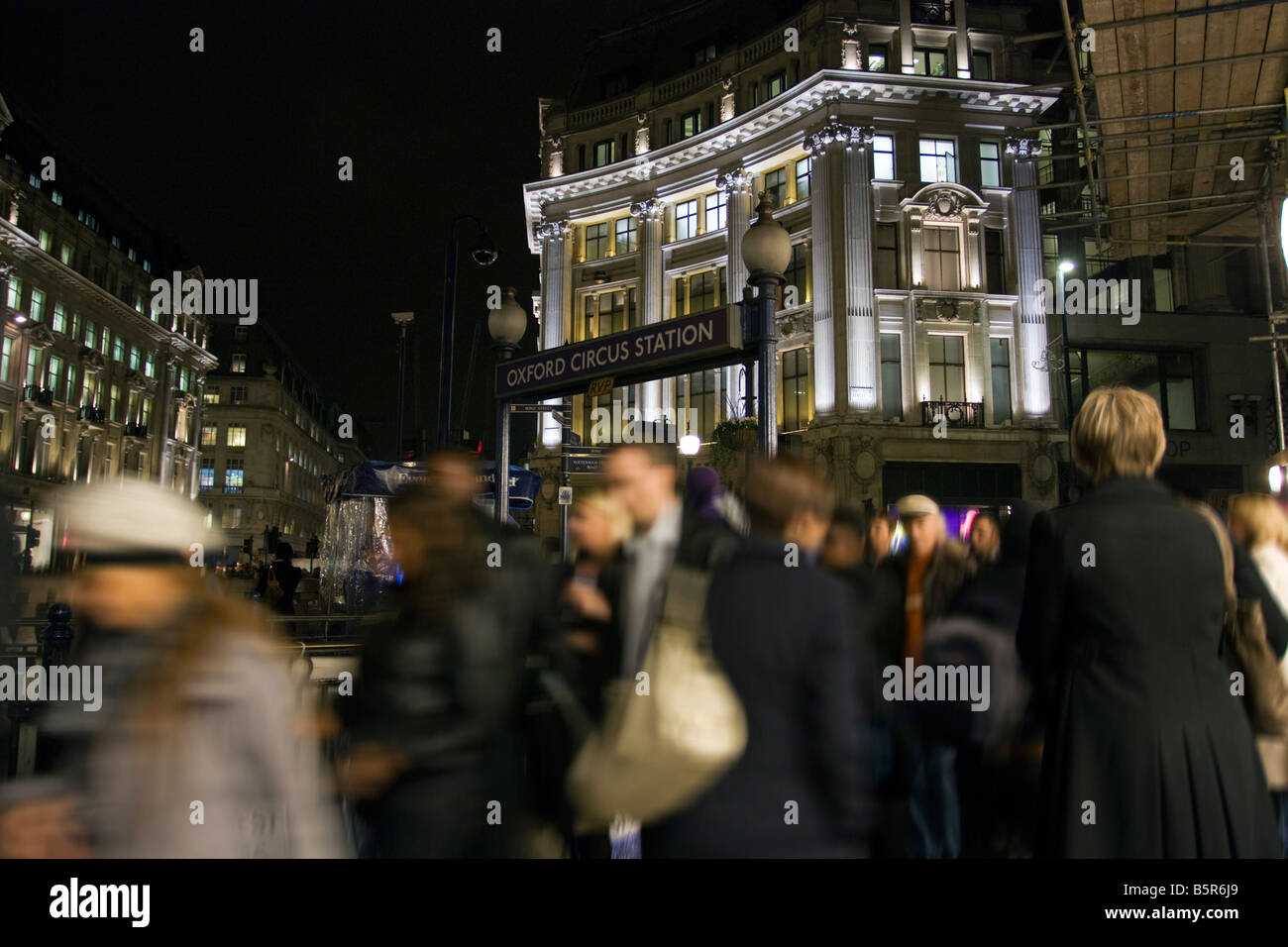 Am Abend Hauptverkehrszeit - Oxford Circus - London Stockfoto