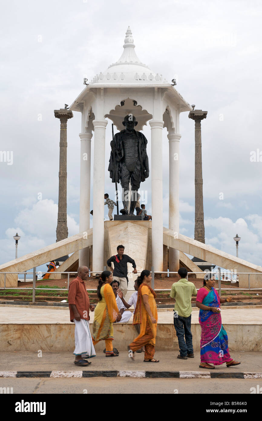 Mahatma Gandhi-Statue an der Uferpromenade von Pondicherry in Indien. Stockfoto