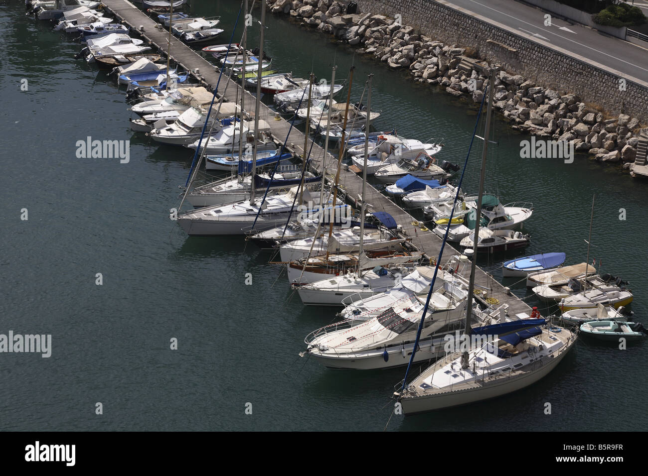 Yachten aufgereiht in Monaco Stockfoto