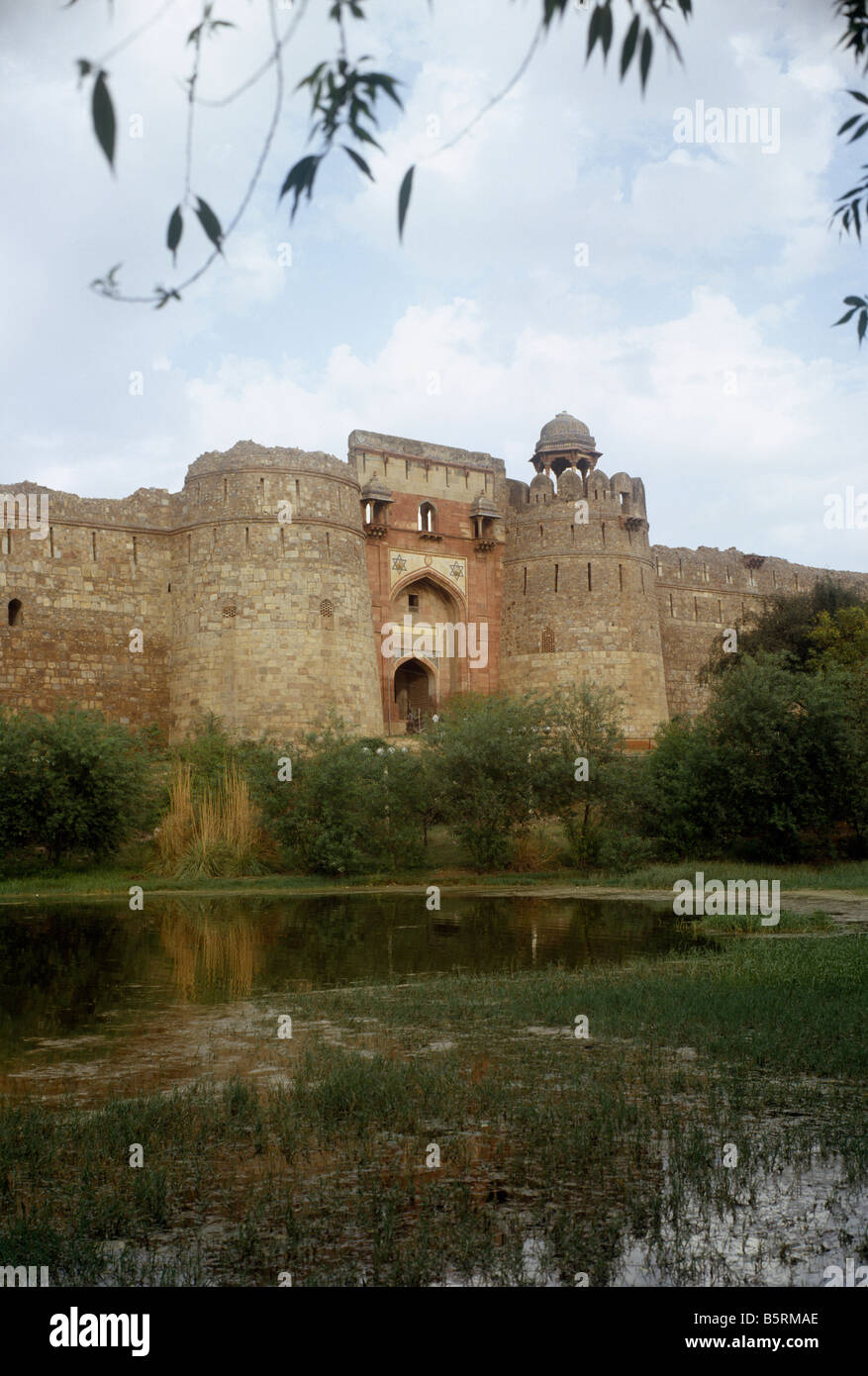 Indien-Delhi Purana Qila Südtor des alten Forts Stockfoto