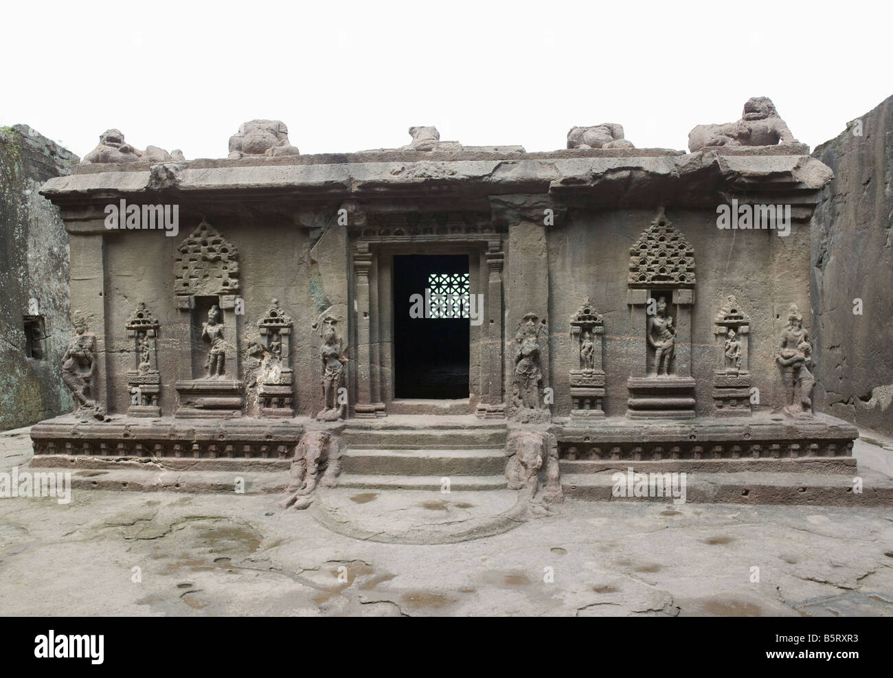 Ellora, Indien. Höhle 15 Nandi Mandapa - Tanzsaal Stockfoto