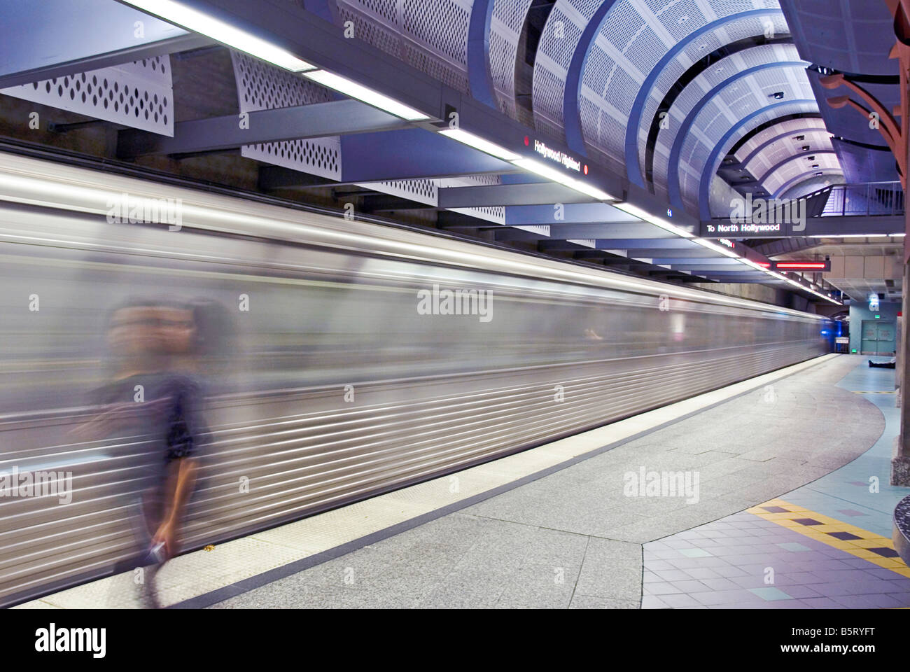 Los Angeles CA California Red Line U-Bahn u-Bahn Station schwere Schiene bewegen Linien rot, grün, Orange, violette Linien Stockfoto