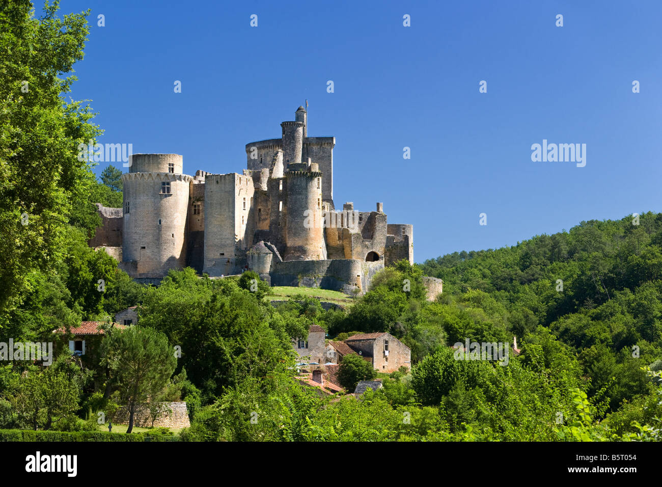 Chateau de Bonaguil, ein französisches Schloss in Lot et Garonne, Südwestfrankreich, Europa Stockfoto
