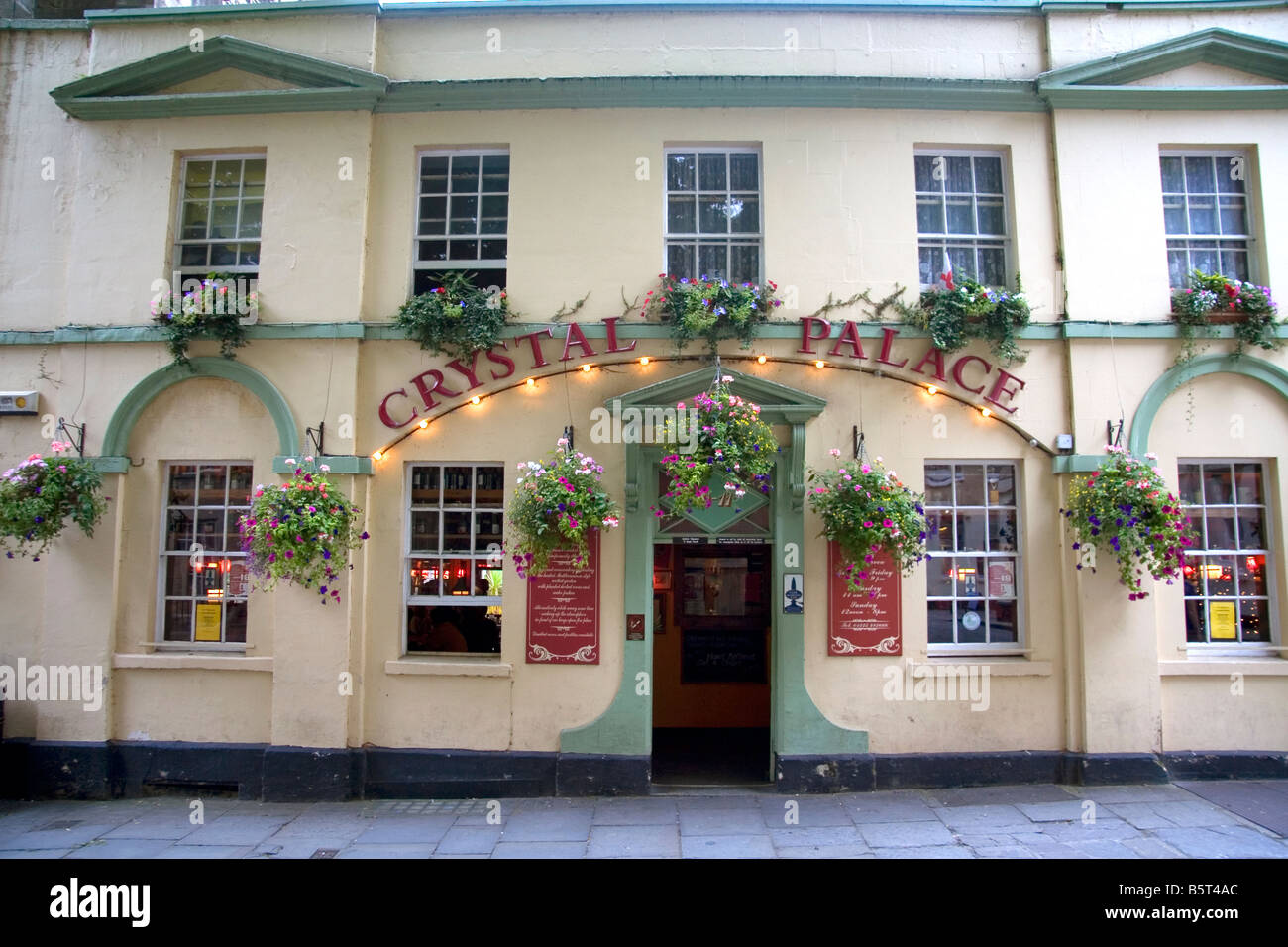 Crystal PalaceKneipe in Bath, Somerset, England Stockfotografie Alamy