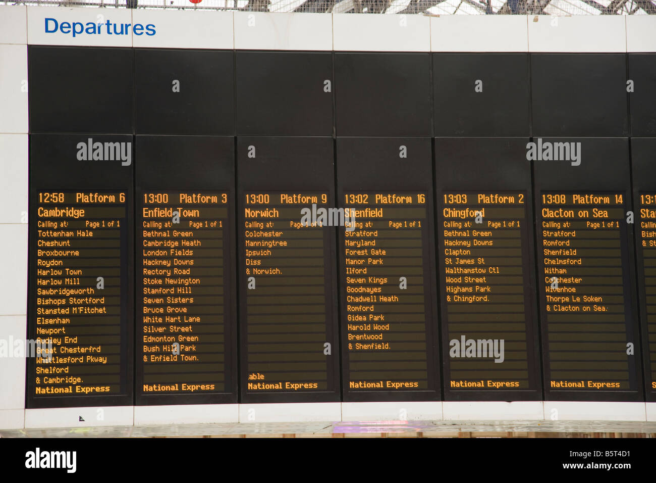 UK London Abreise Board Liverpool street station Stockfoto