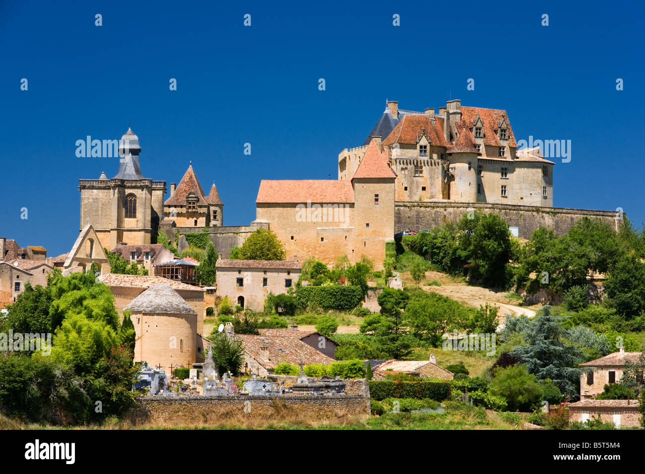 Chateau de Biron ein typisch französisches Mittelalter Schloss in der Dordogne-Region von Frankreich, Europa Stockfoto