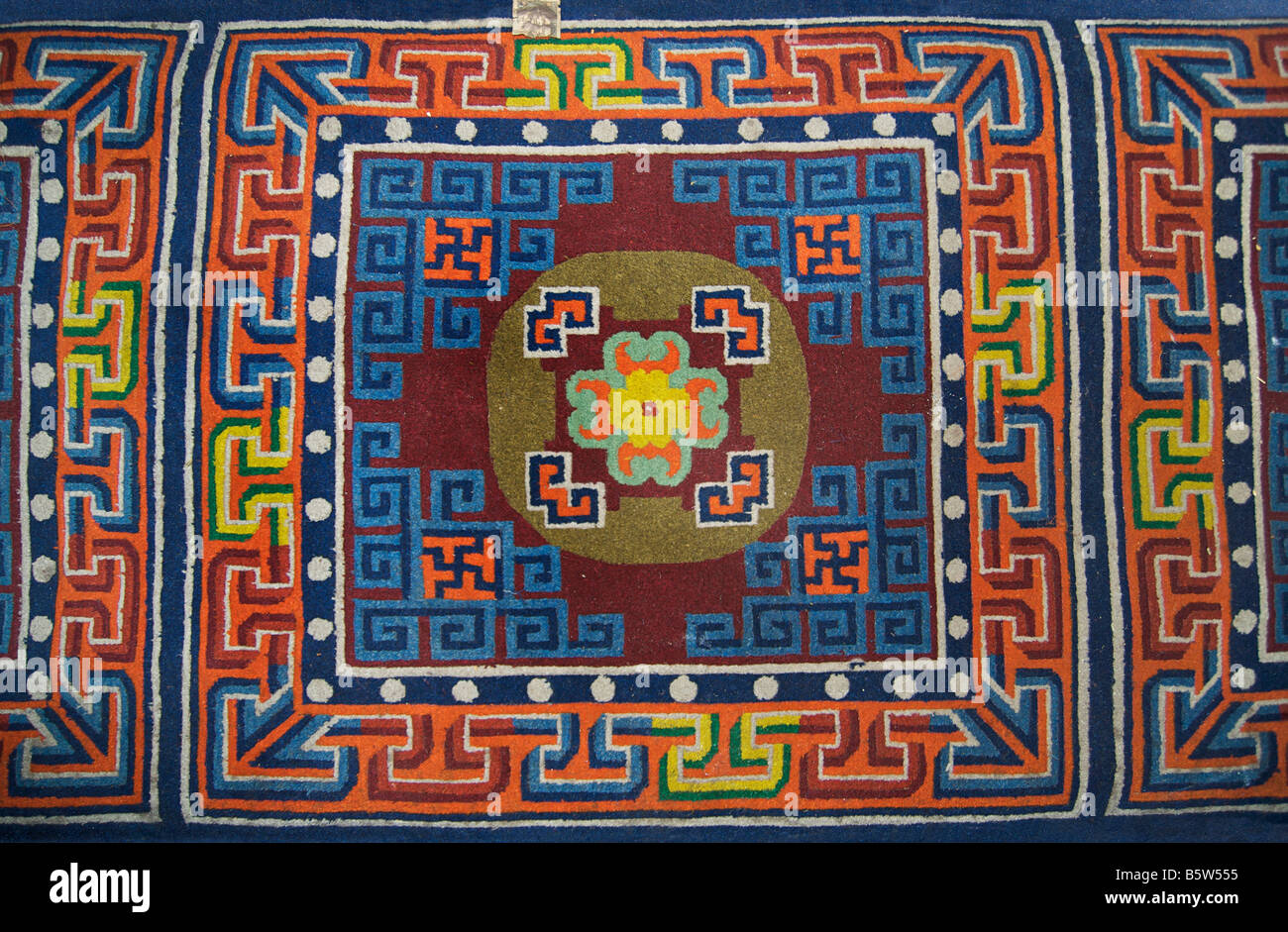Tibetische Teppiche Polster mit buddhistischen Ikonographie, Drepung, Tibet  Stockfotografie - Alamy