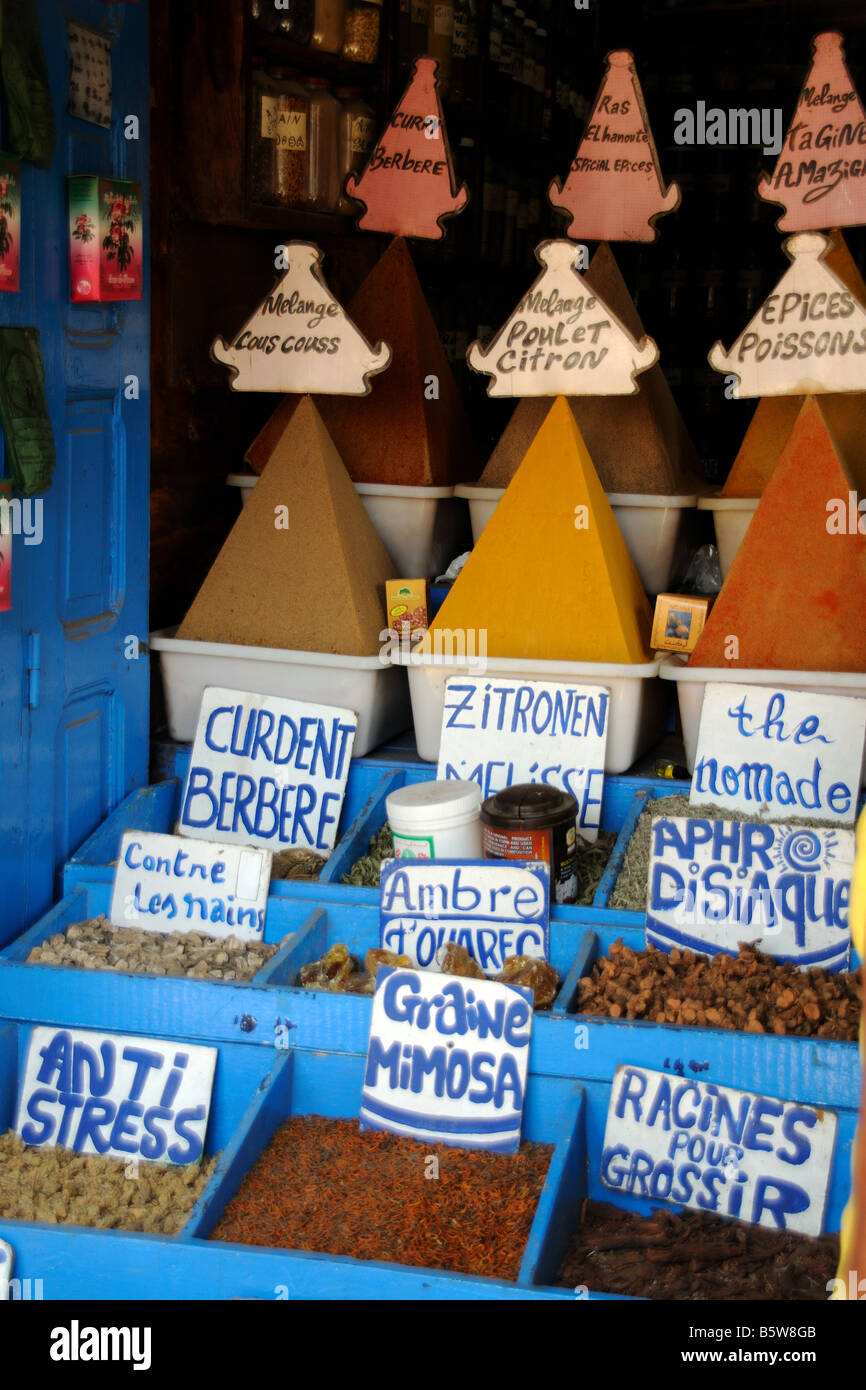 Ein Marktstand verkaufen Gewürze im Souk in Essaouira Marokko Stockfoto