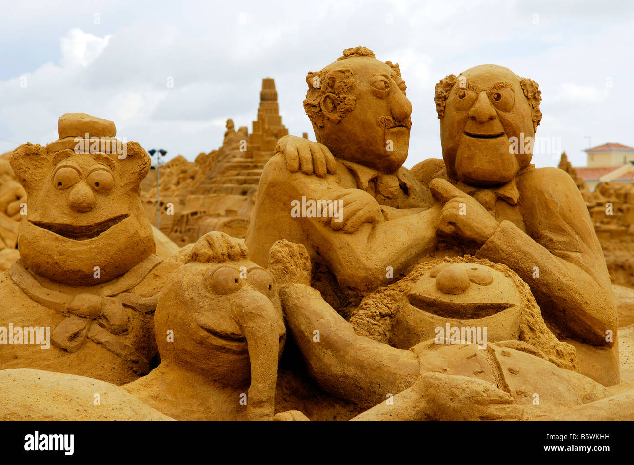 Grumpy old men muppets -Fotos und -Bildmaterial in hoher Auflösung – Alamy