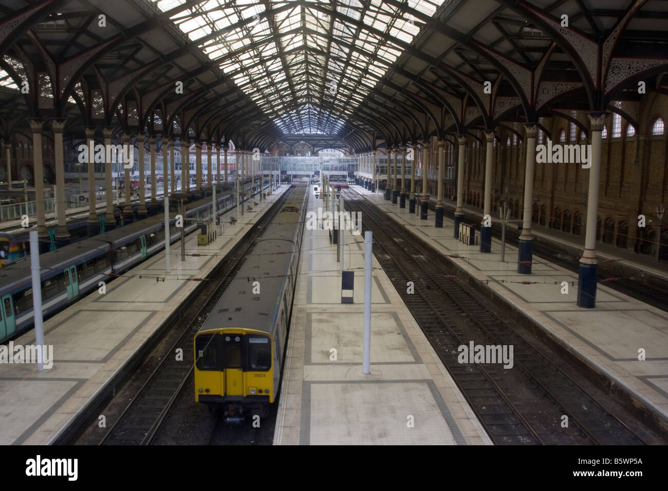 London Liverpool Street Station geschlossen für Maschinenfabrik Stockfoto