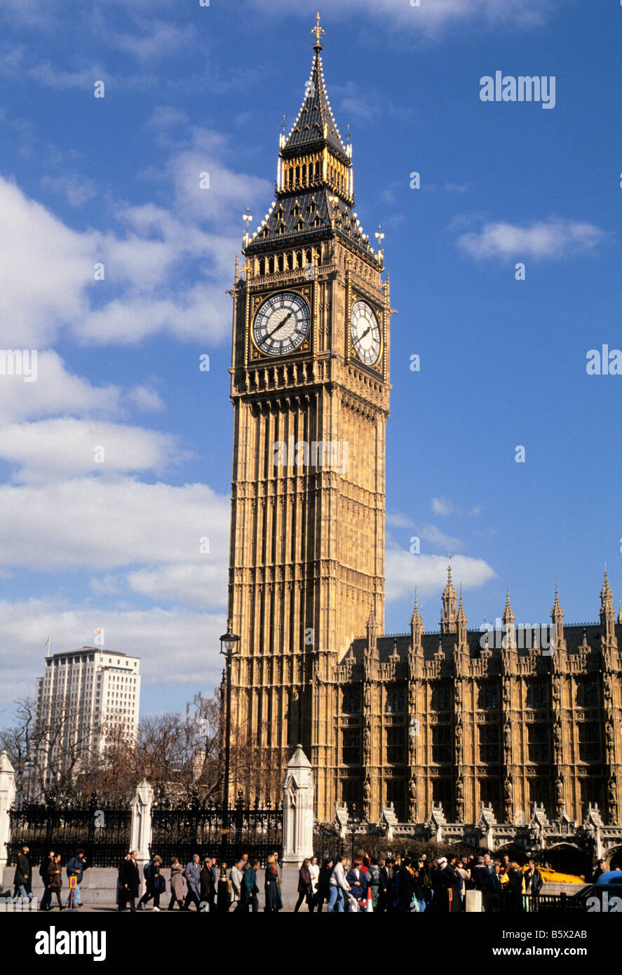 Big Ben Clock Tower, St. Stephen's Tower oder Elizabeth Tower, London, Großbritannien, England. Historischer Londoner Parliament Square, Palace of Westminster. Stockfoto