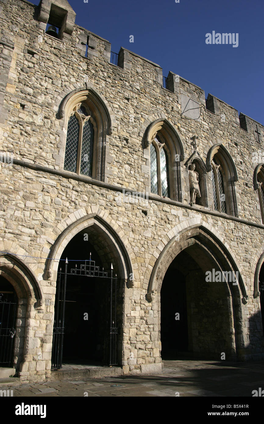 Stadt von Southampton, England. Die Südansicht der geplante und Grade 1 aufgeführten Norman Periode konstruiert Bargate. Stockfoto