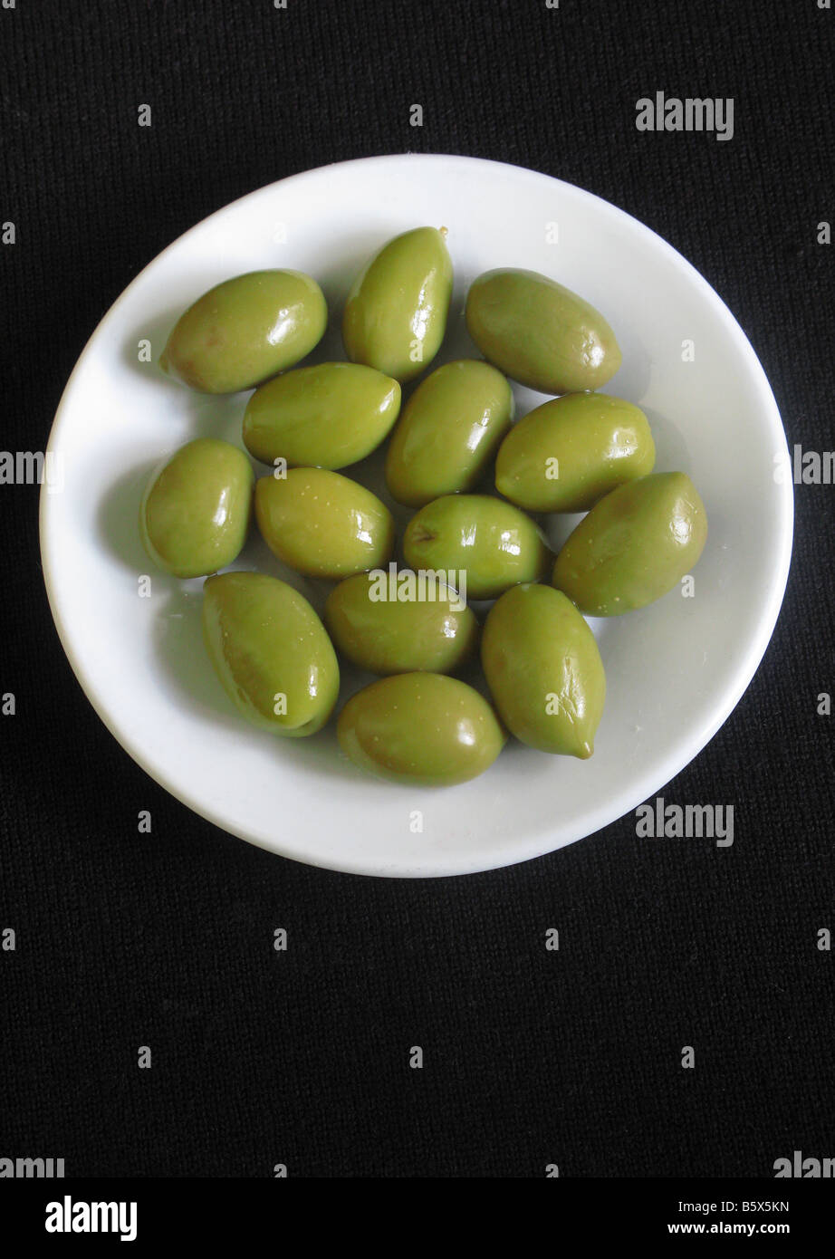 Kultige griechisches Essen Ionischen grüne Oliven Stockfoto