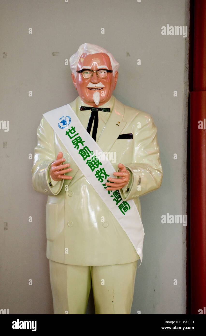 Colonel Sanders Statue Au erhalb Ein Kentucky Fried Chicken In 