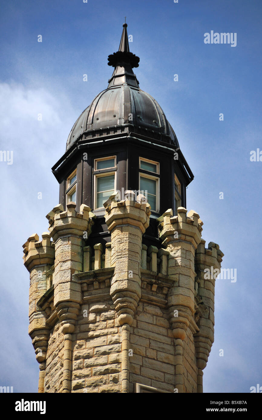 Wasserturm an der Michigan Avenue in der Innenstadt von Chicago, Illinois, USA Stockfoto