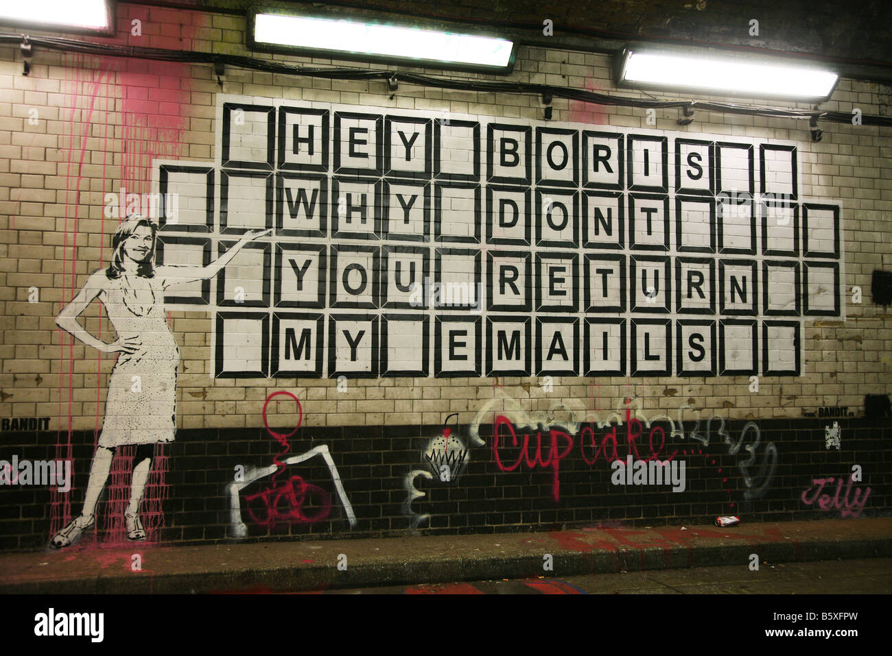 Countdown Banksy Graffiti-Künstler-Kunst Boris Johnson e-Mail Stockfoto