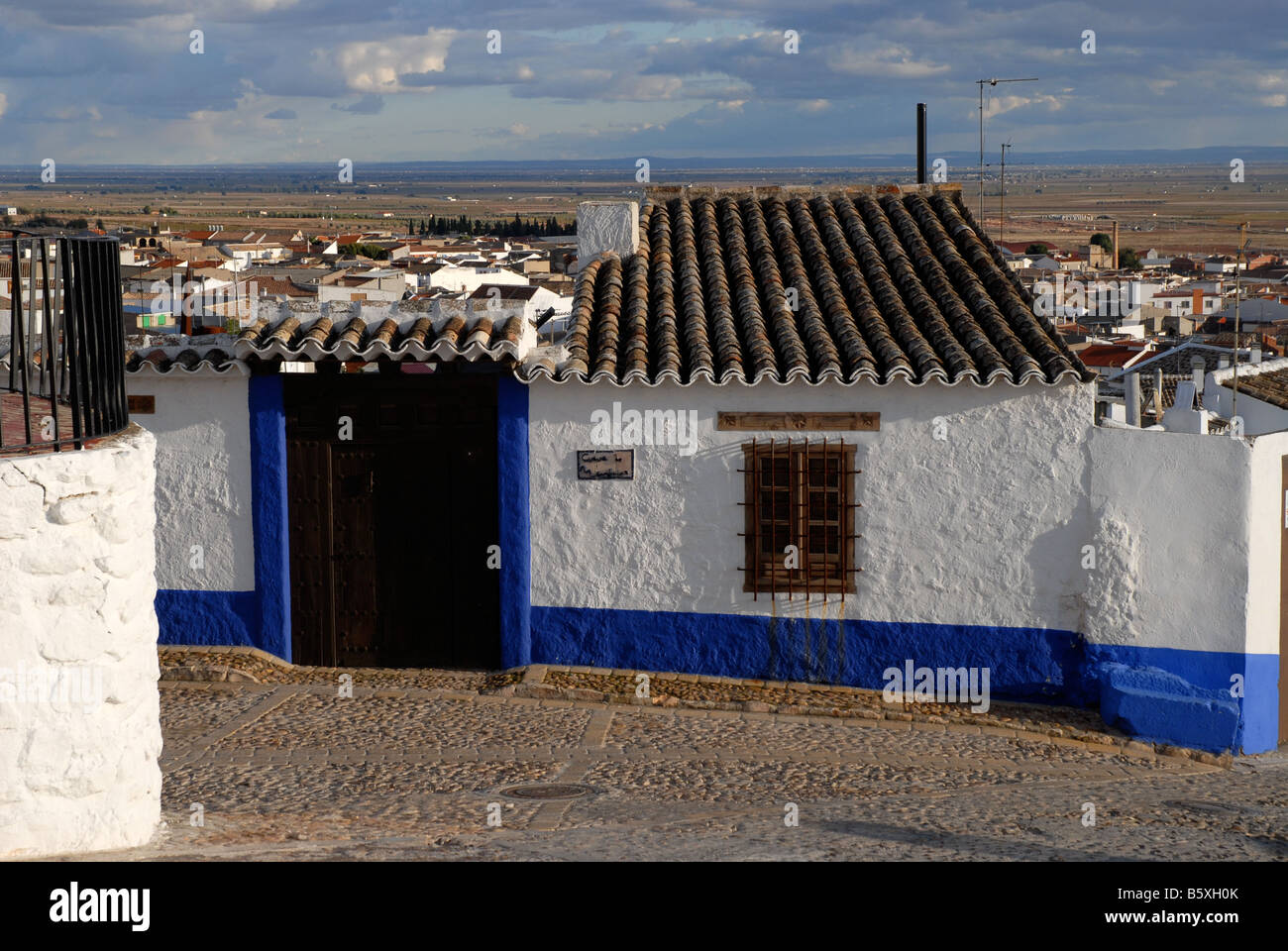 traditionelle Architektur in Dorf Campo de Criptana, Provinz Ciudad Real, Kastilien-La Mancha, Spanien Stockfoto