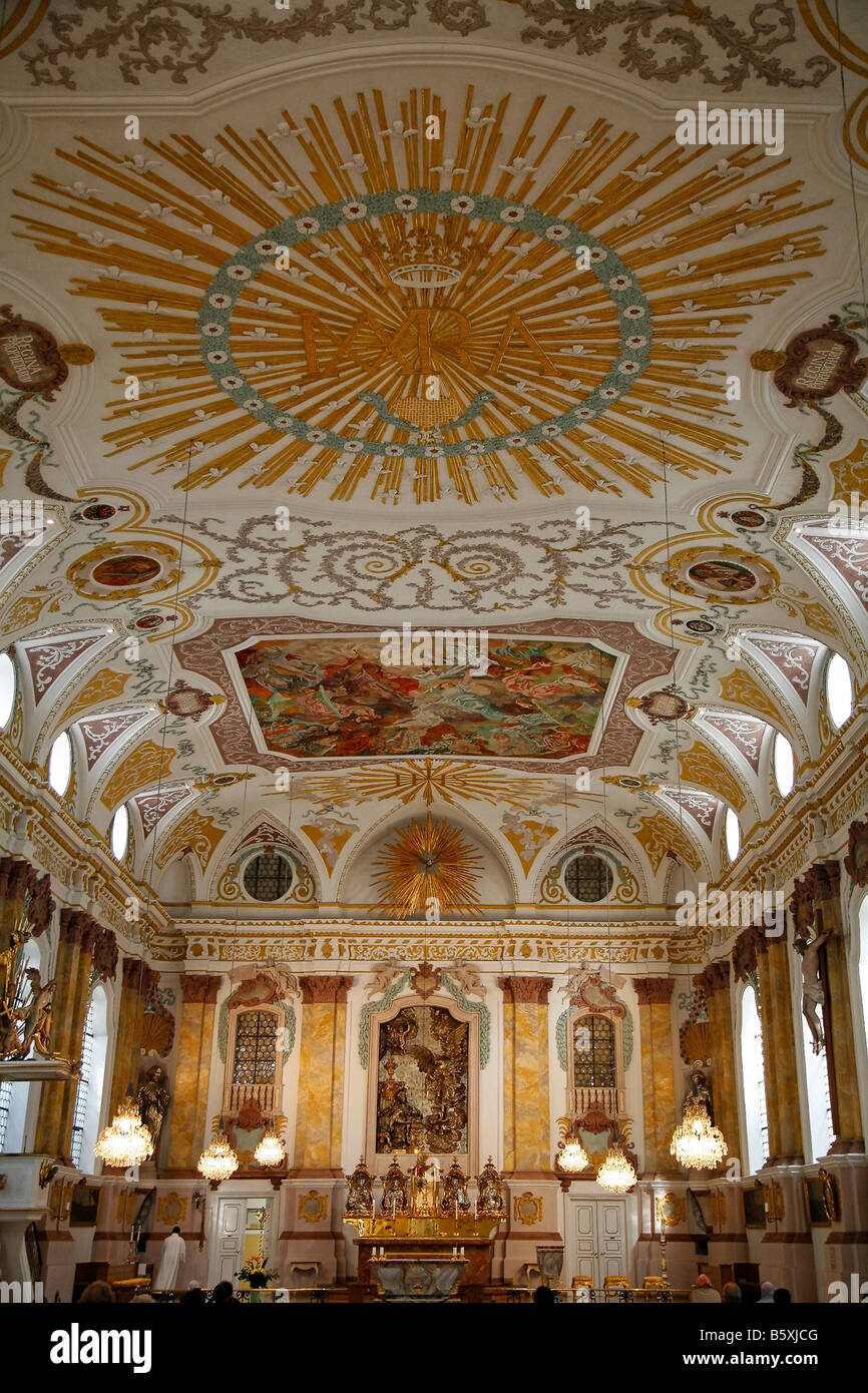 Buergersaalkirche Barock reichen Verzierungen an der Decke München Bayern Deutschland Stockfoto