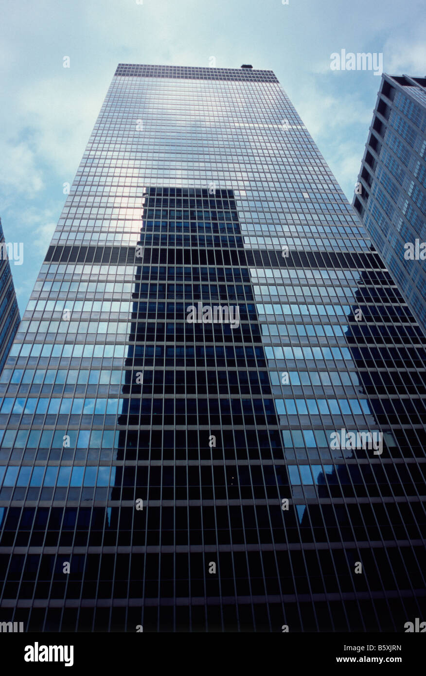 Schatten ein Sky Scrapper an einem anderen Wolkenkratzer in Manhattan New York Stockfoto