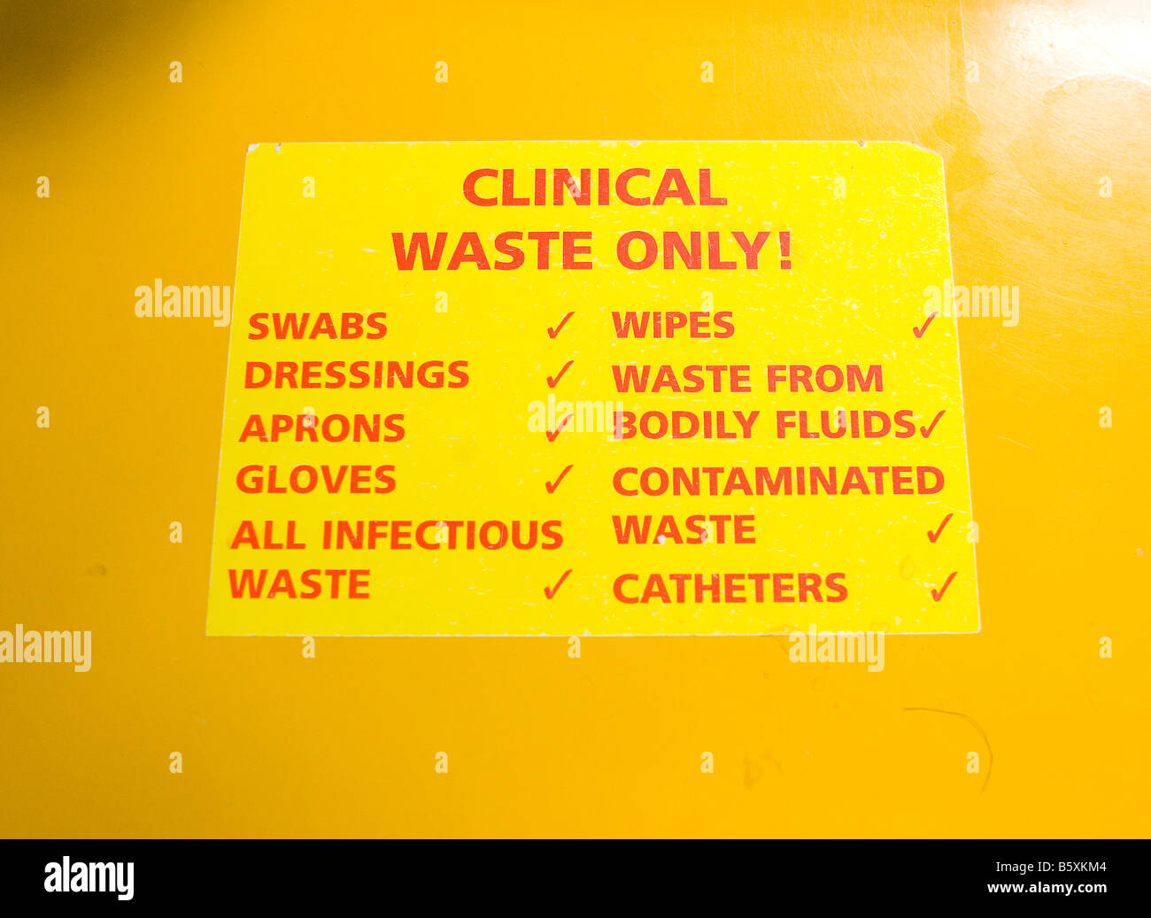 Klinischen Abfallbehälter in einem Krankenhaus in Großbritannien Stockfoto