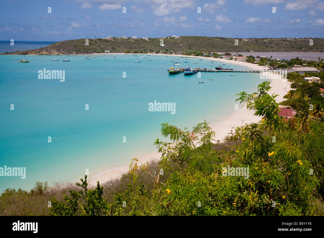 Road Bay in Sandy Ground-Bereich auf der karibischen Insel Anguilla in den British West Indies Stockfoto