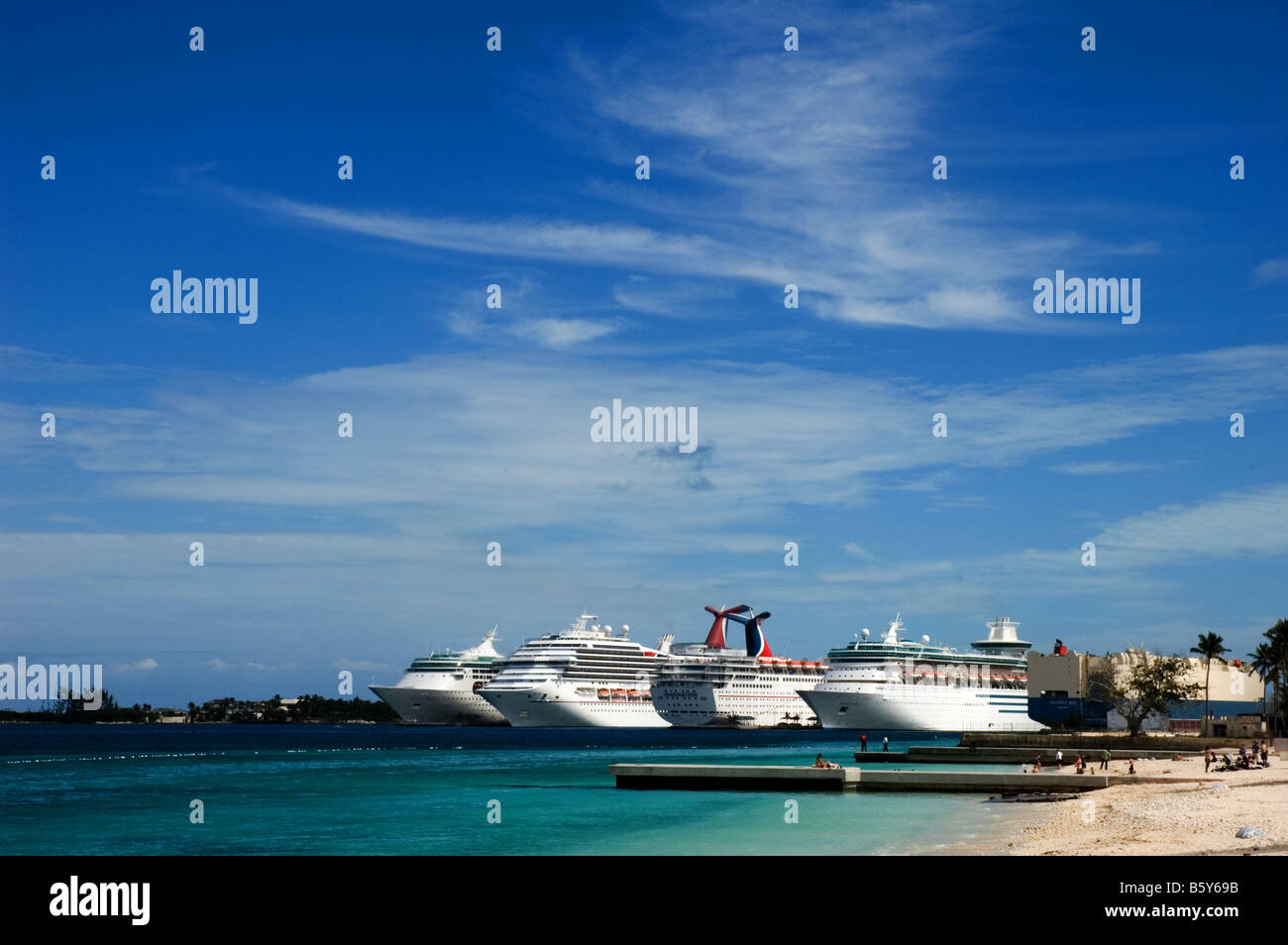 Schiffe, Hafen von Nassau, Nassau, Bahamas-Kreuzfahrt Stockfoto