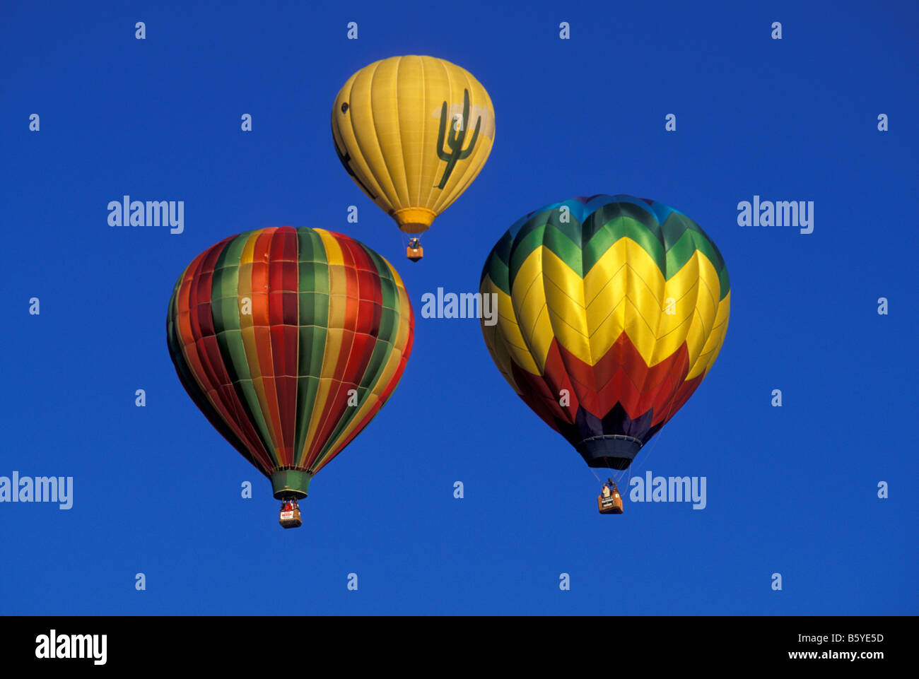 Drei Heißluftballons flott Stockfoto
