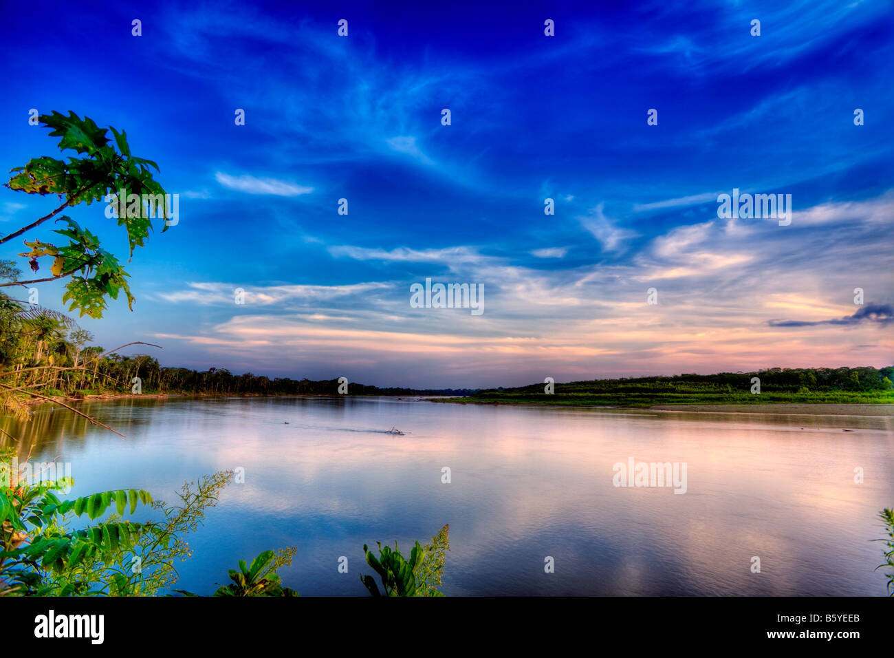 Abend auf Manu River Stockfoto