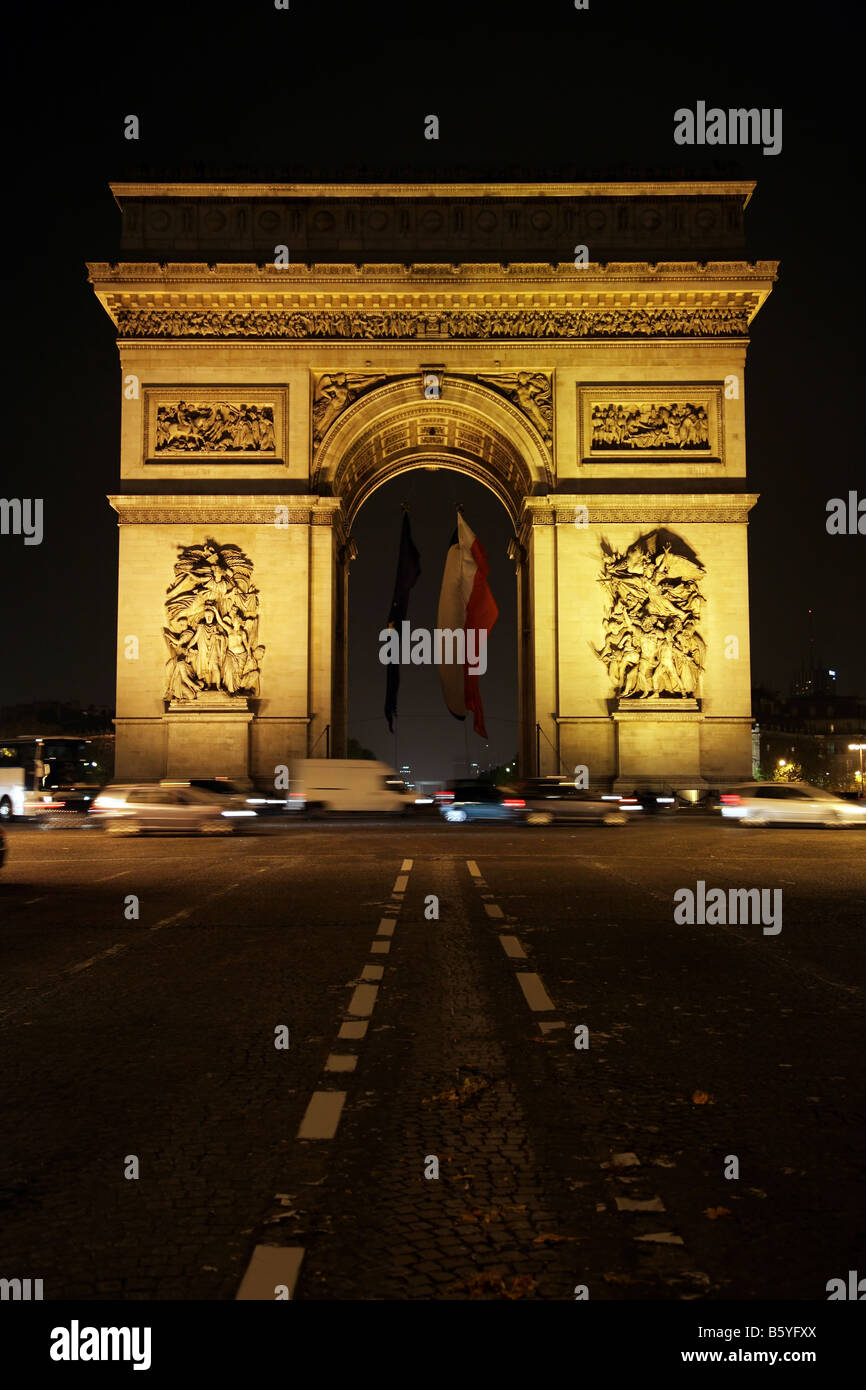 Triumphbogen in der Nacht, Paris Stockfoto