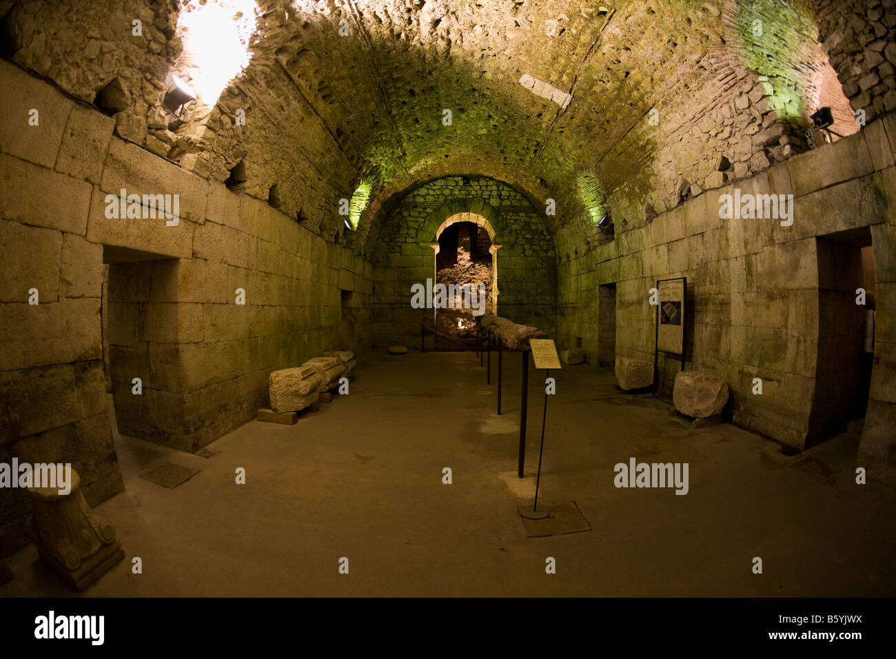 Römische Ruinen von Diocletians Palace Keller UNESCO World Heritage Site Split Dalmatien Kroatien Europe Stockfoto