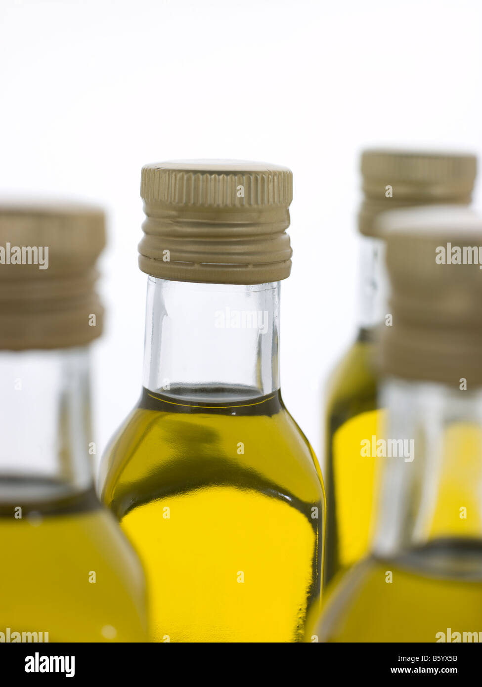 Flaschen natives Olivenöl Stockfoto
