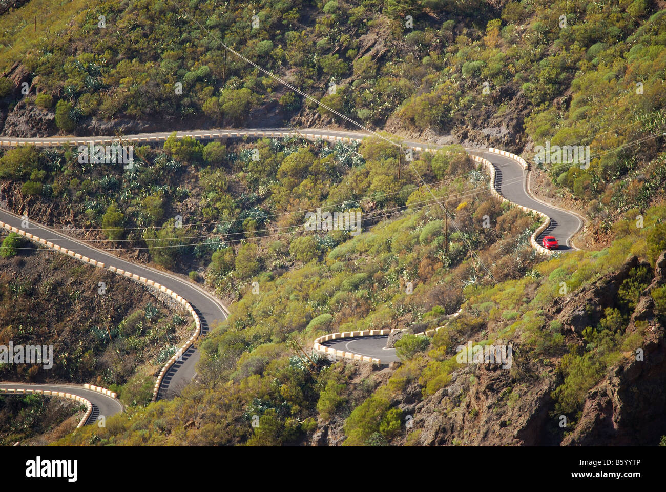 Kurvenreiche Straße zum Dorf Masca, die Teno, Teneriffa, Kanarische Inseln, Spanien Stockfoto