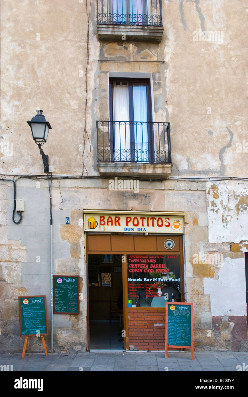 Bar und Restaurant am Placa Ramon Berenguer III in Sant Pere Bezirk in Barcelona-Spanien-Europa Stockfoto