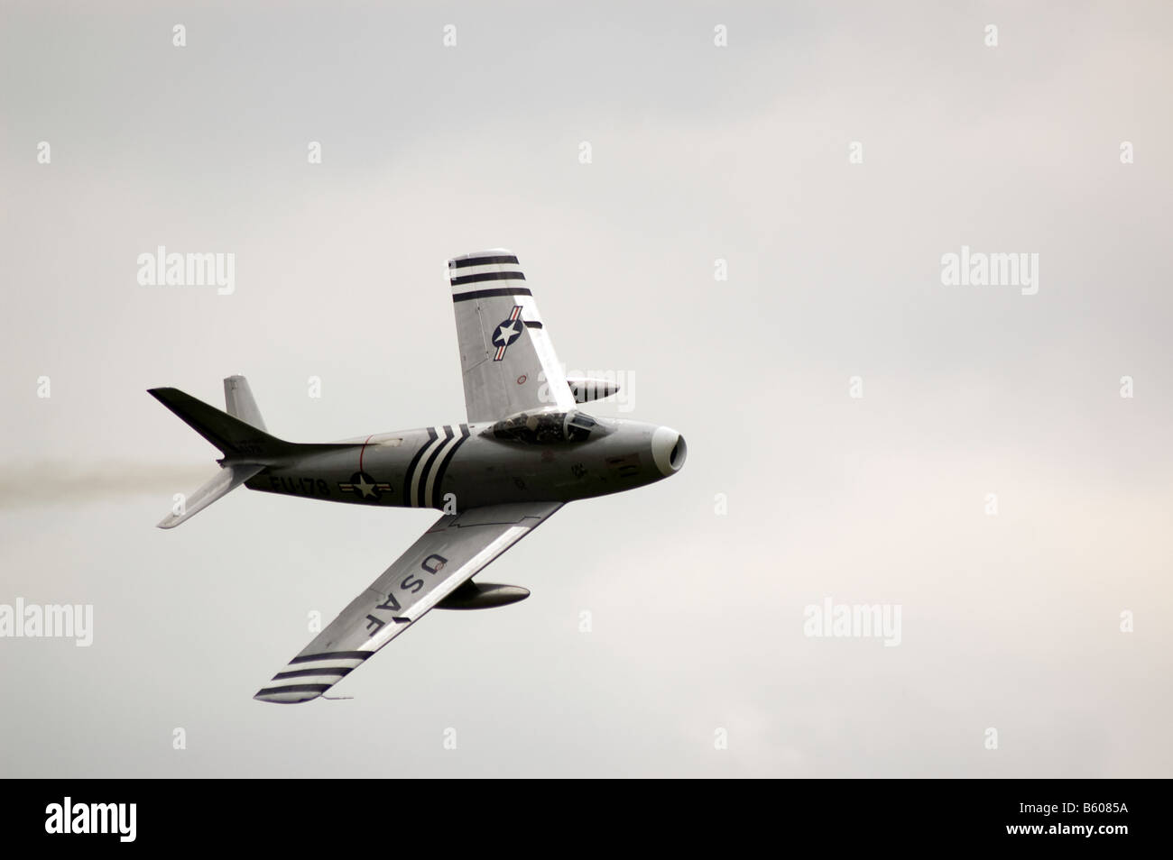 F86 North American Sabre Jagdflugzeug tun ein Überflug auf der Airshow Biggin Hill Stockfoto